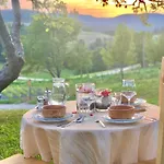 Smještaj na farmi Tourist Farm Strle With Great Local Food Cerknica