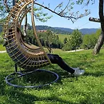 Tourist Farm Strle With Great Local Food *