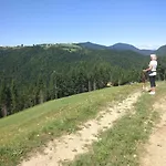 Smještaj na farmi Tourist Farm Strle With Great Local Food Cerknica