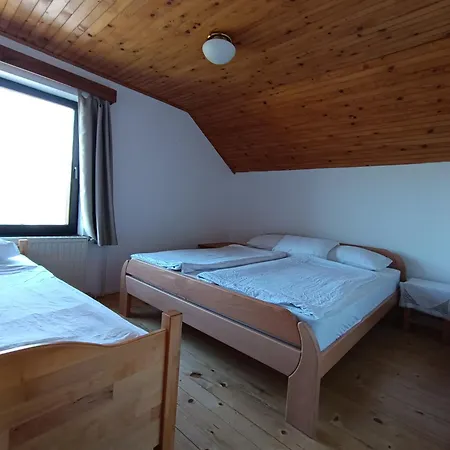 Séjour à la ferme Tourist Farm Strle With Great Local Food