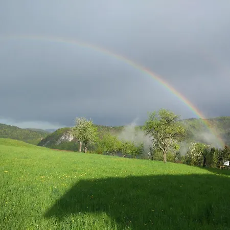 Κατάλυμα σε φάρμα Tourist Farm Strle With Great Local Food Cerknica