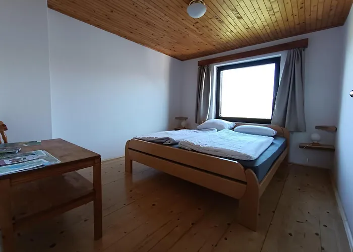 Tourist Farm Strle With Great Local Food