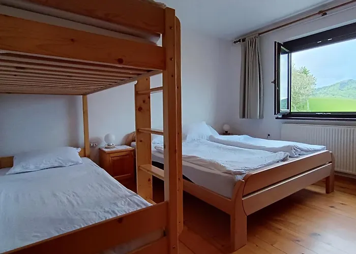 Tourist Farm Strle With Great Local Food בית חווה צרקניצה