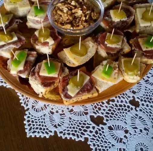 Tourist Farm Strle With Great Local Food