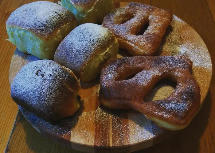 Tourist Farm Strle With Great Local Food